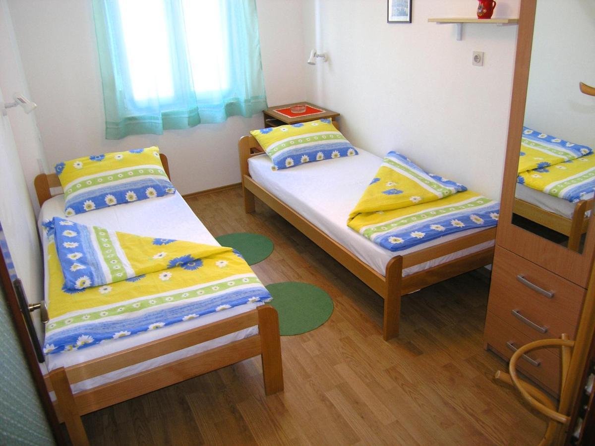Apartments Natasa Krk Town Exterior photo