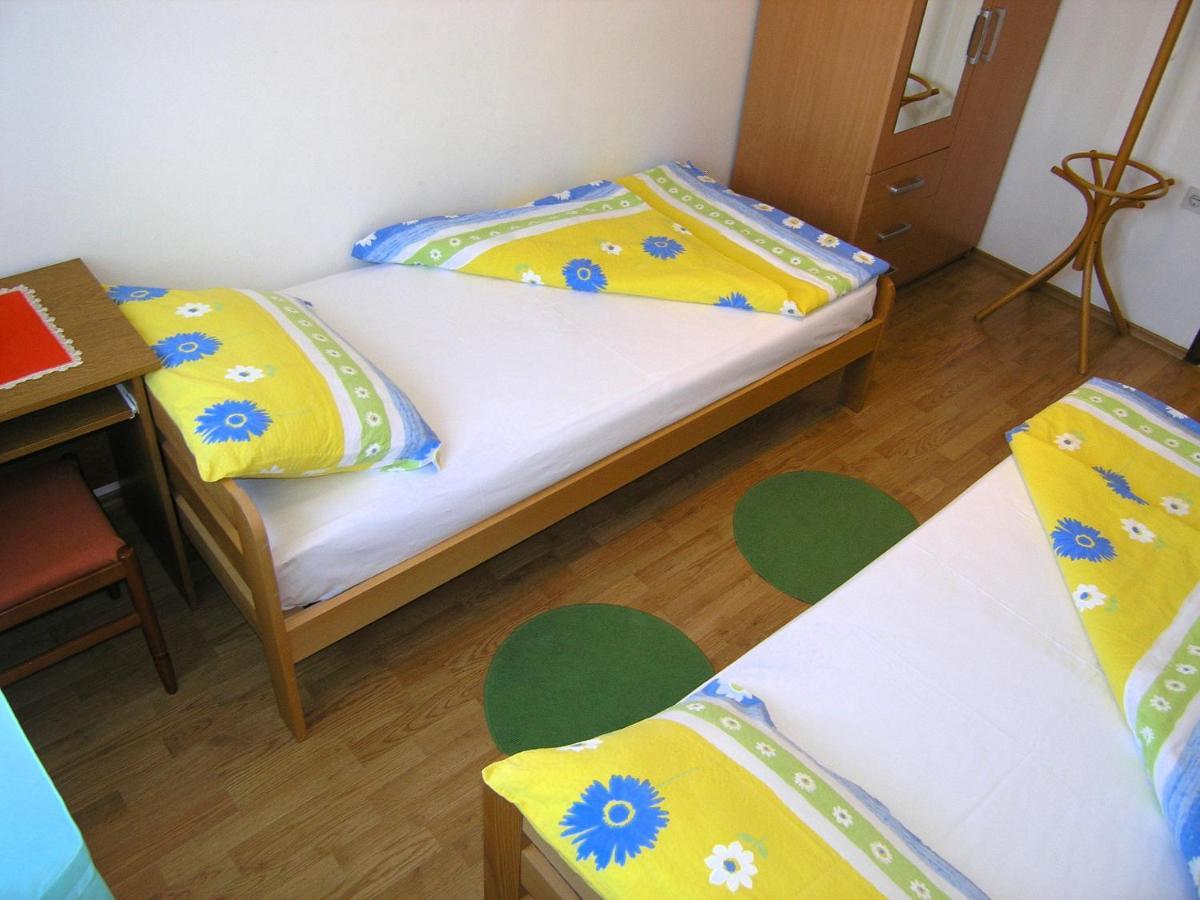 Apartments Natasa Krk Town Exterior photo