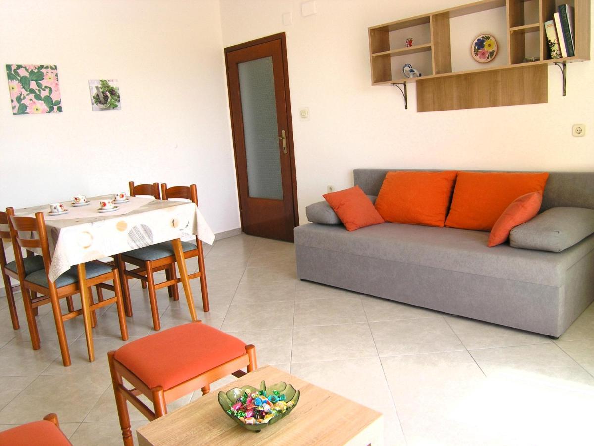 Apartments Natasa Krk Town Exterior photo